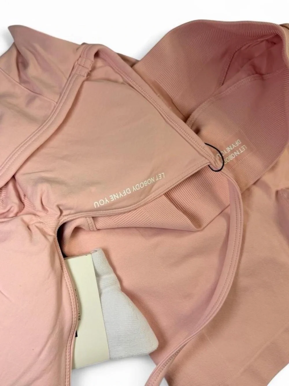 DFYNE Seamless Scoop Sports Bra & High-Waist Shorts Set — Dusty Rose